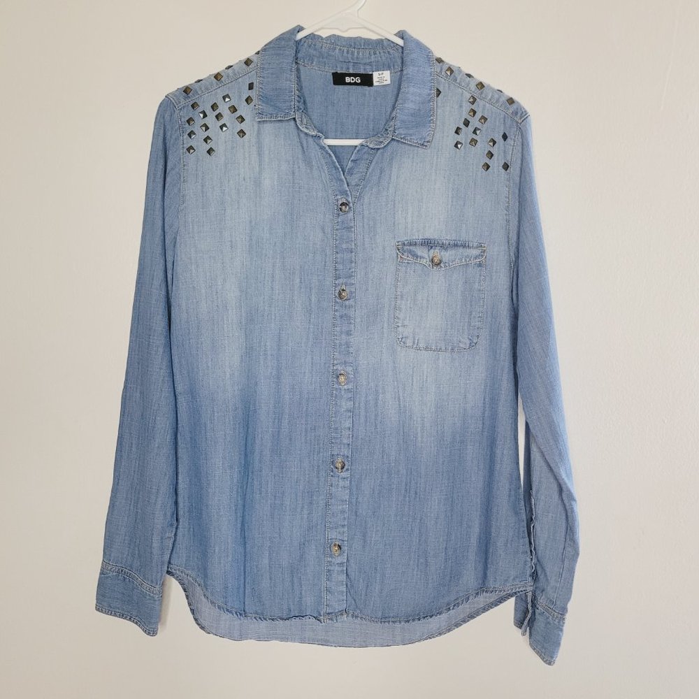 BDG Urban Outfitters Chambray Shirt Blue Size Small Studded Button-Down Western